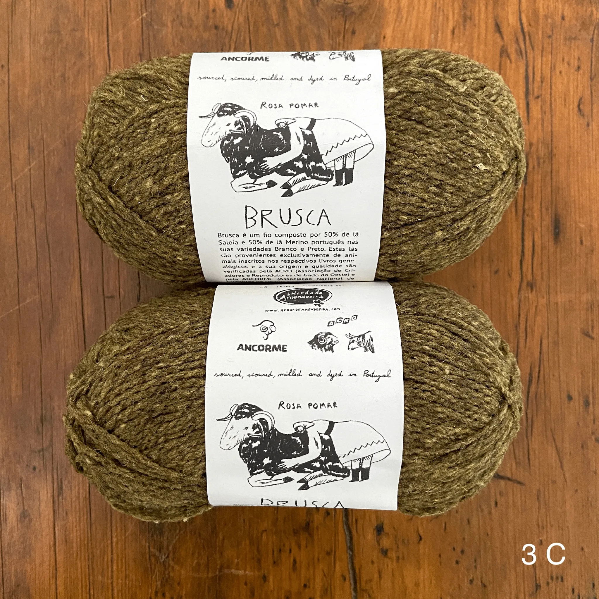 Retrosaria Brusca Worsted Yarn