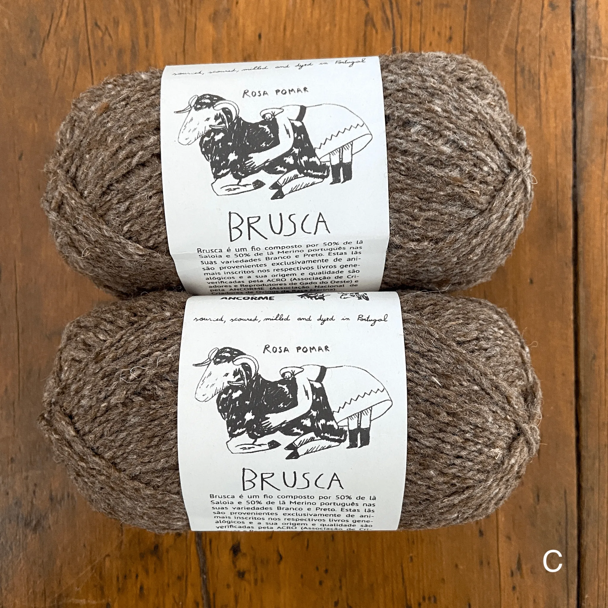 Retrosaria Brusca Worsted Yarn