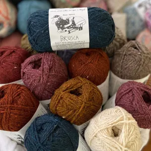 Retrosaria Brusca Worsted Yarn